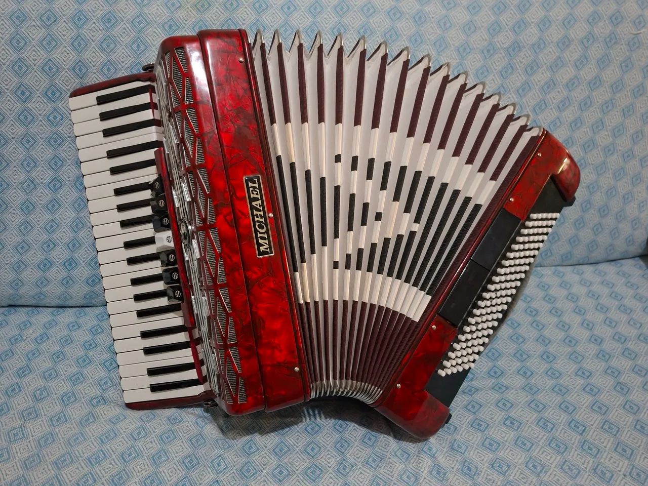 Acordeon Michael 120 baixos  vermelha  - Foto 3