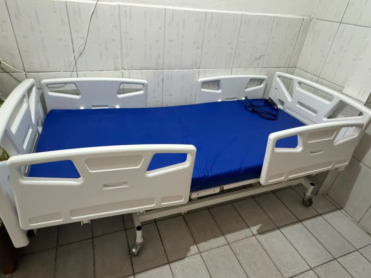Cama hospitalar com quartos movimentado novíssimo  - Foto 5