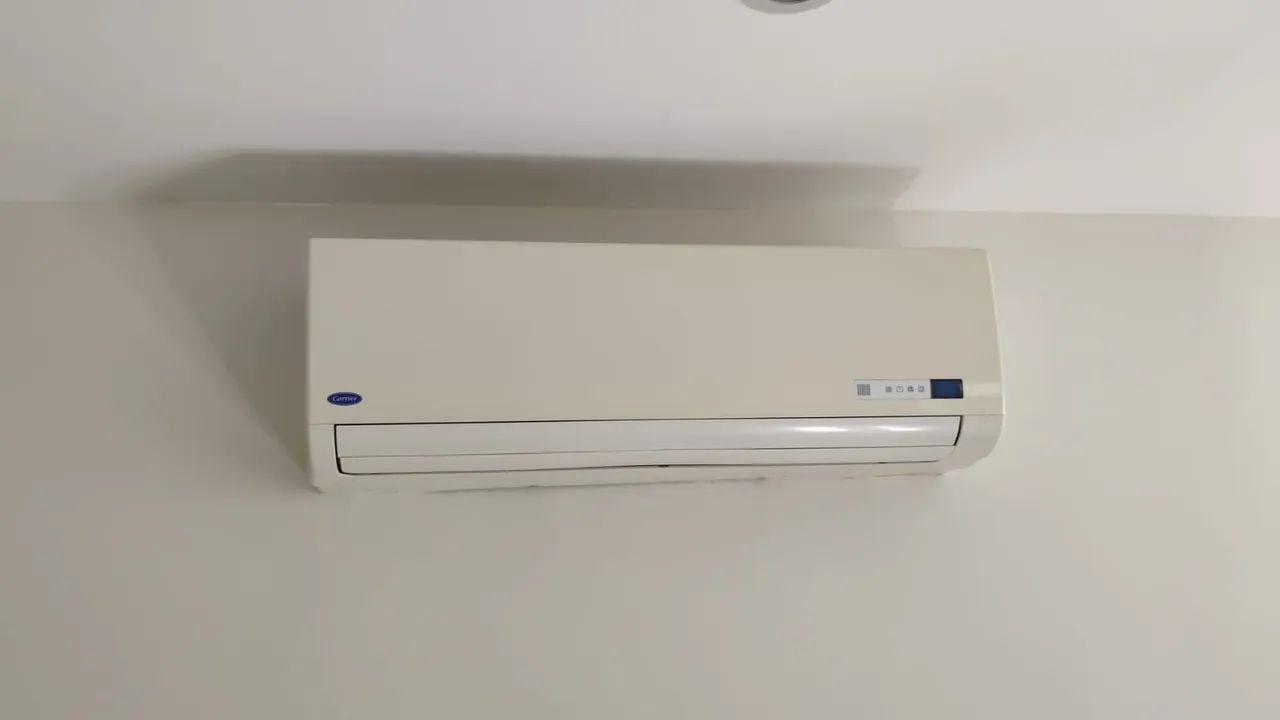 Instalação e manutenção de ar condicionado split e de janela 