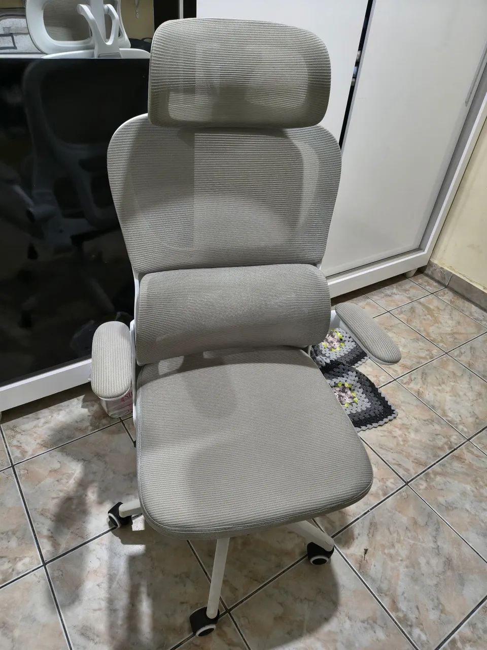 Cadeira de escritório ergonômica - Foto 4