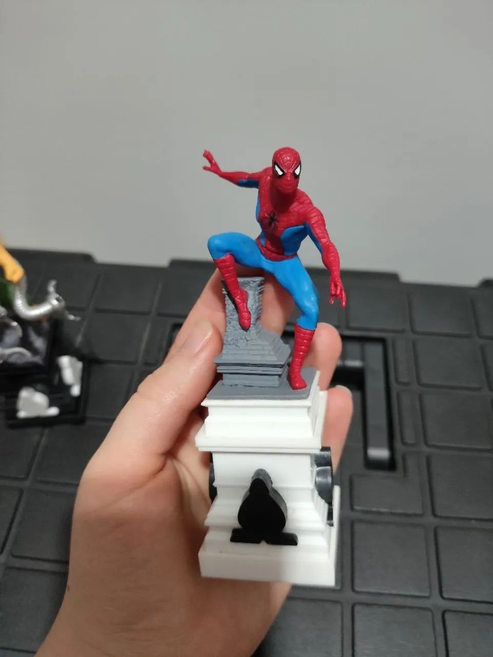 Kit miniatura Marvel homem aranha e doutor estranho - Foto 3
