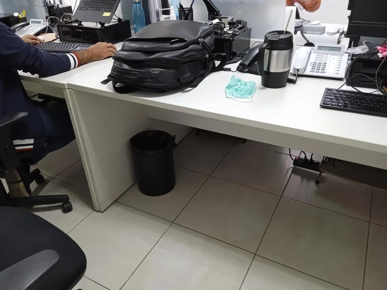 estacao de trabalho 8 lugares - Foto 4