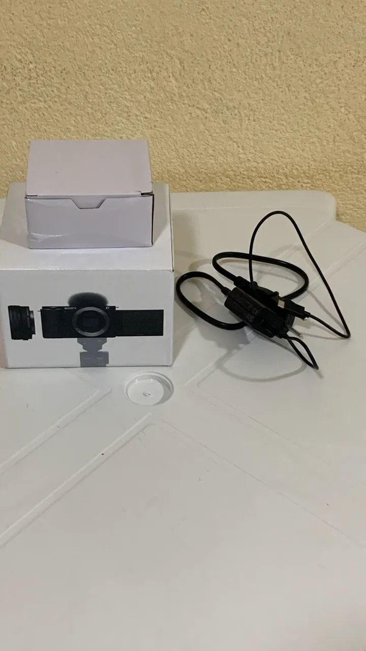 SONY ZV-E10 + LENTE DO KIT + ADAPTADOR + LENTE 75-300 - Foto 2