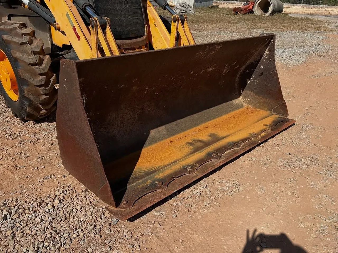 RETROESCAVADEIRA JCB 3C 4X4 - Foto 4
