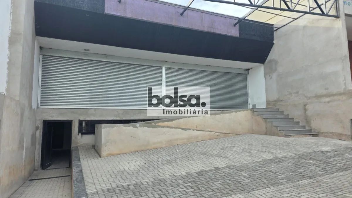 PRÉDIO COMERCIAL COM 12 SALAS NO CENTRO DE BAURU ! !