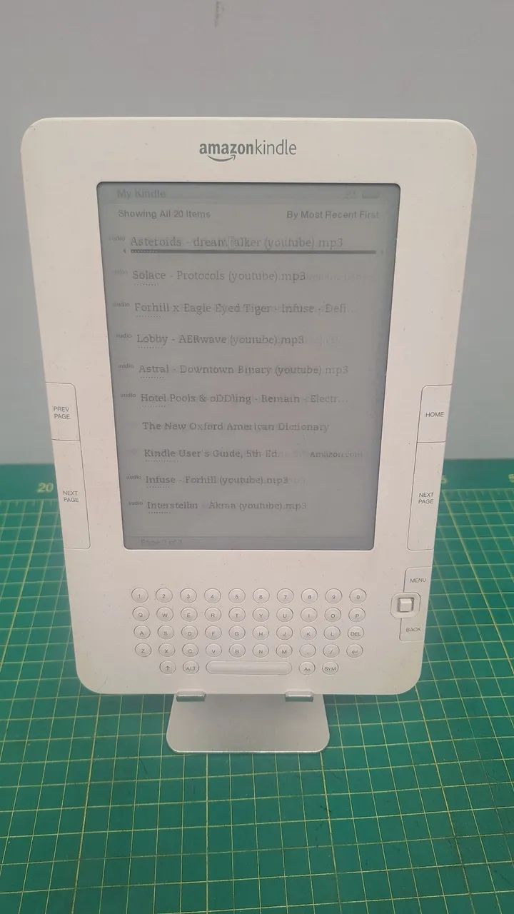 Amazon Kindle 2ª Geração (lançado em 2009) *leia*