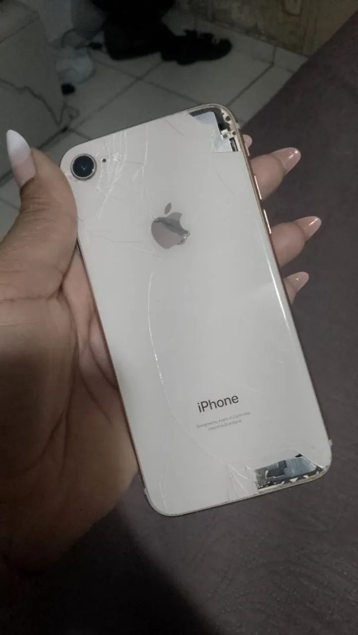 Estou vendo esse iPhone por 200 - Foto 2