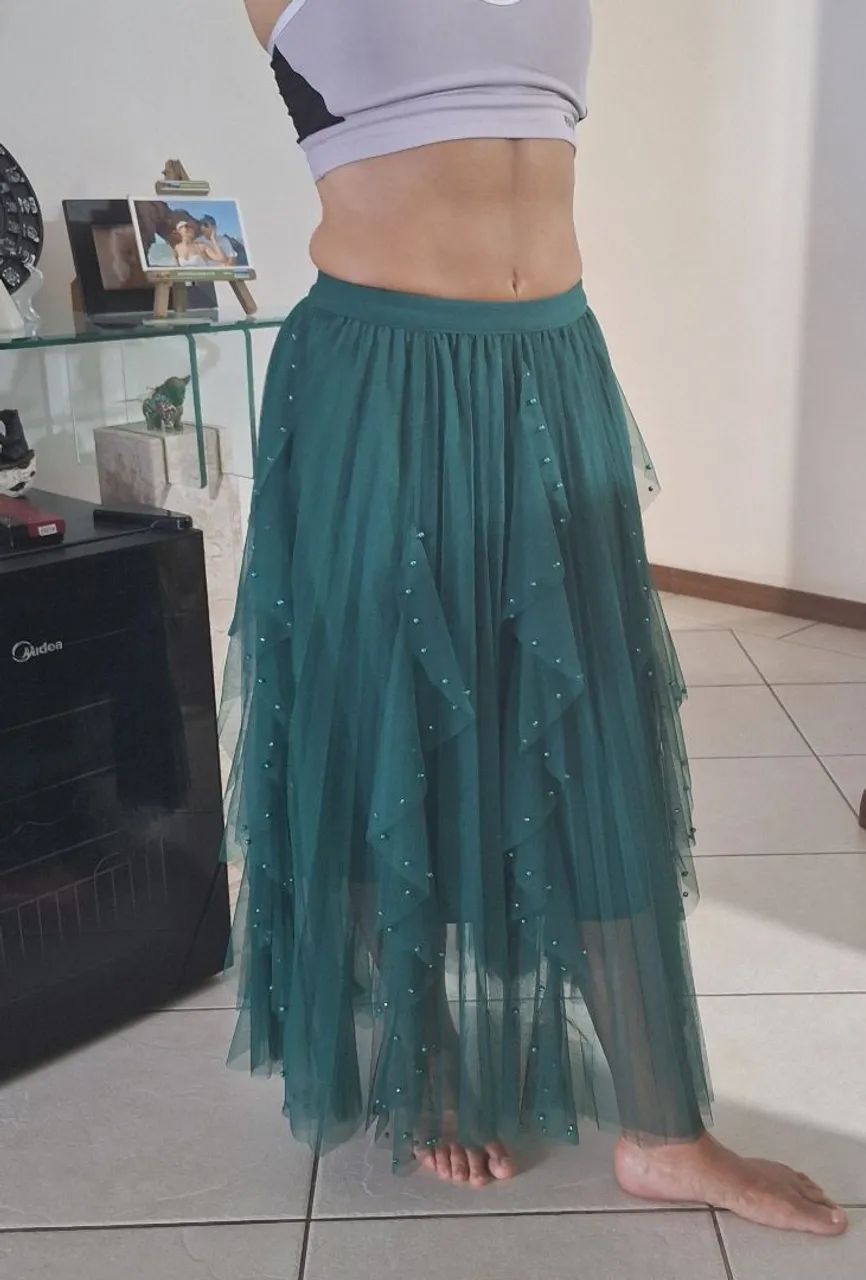 Saia midi verde de tule com pérolas 