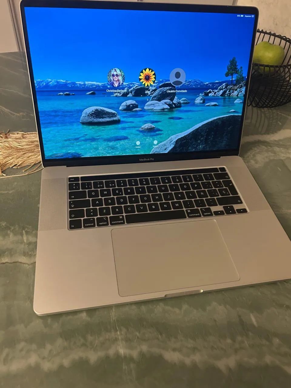 Mac book pro , 16  polegadas 