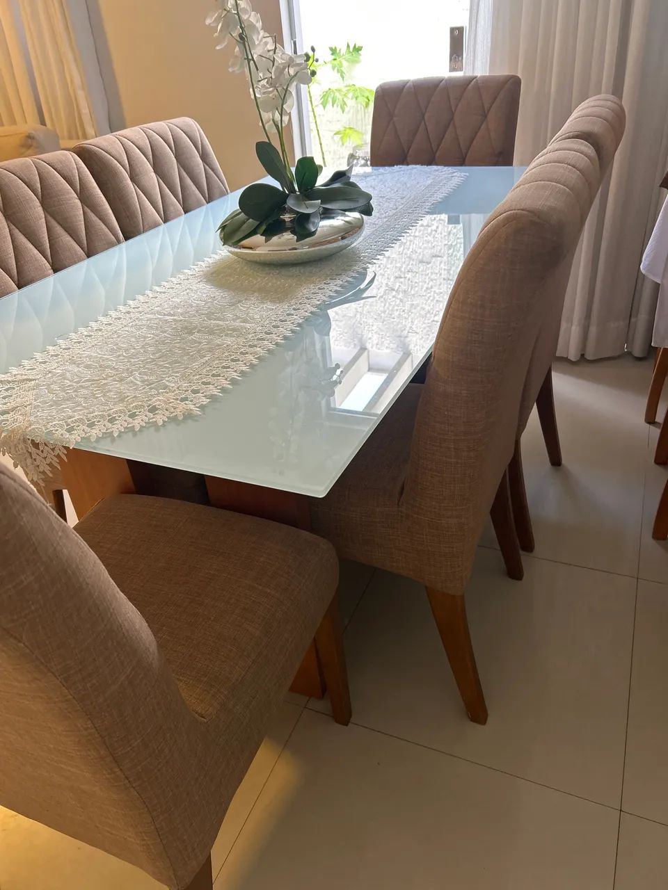 Mesa de jantar com 6 cadeiras