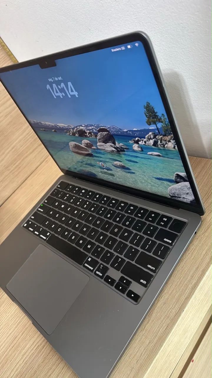 MacBook Air de 13 polegadas com chip M3 Cinza espacial com nota