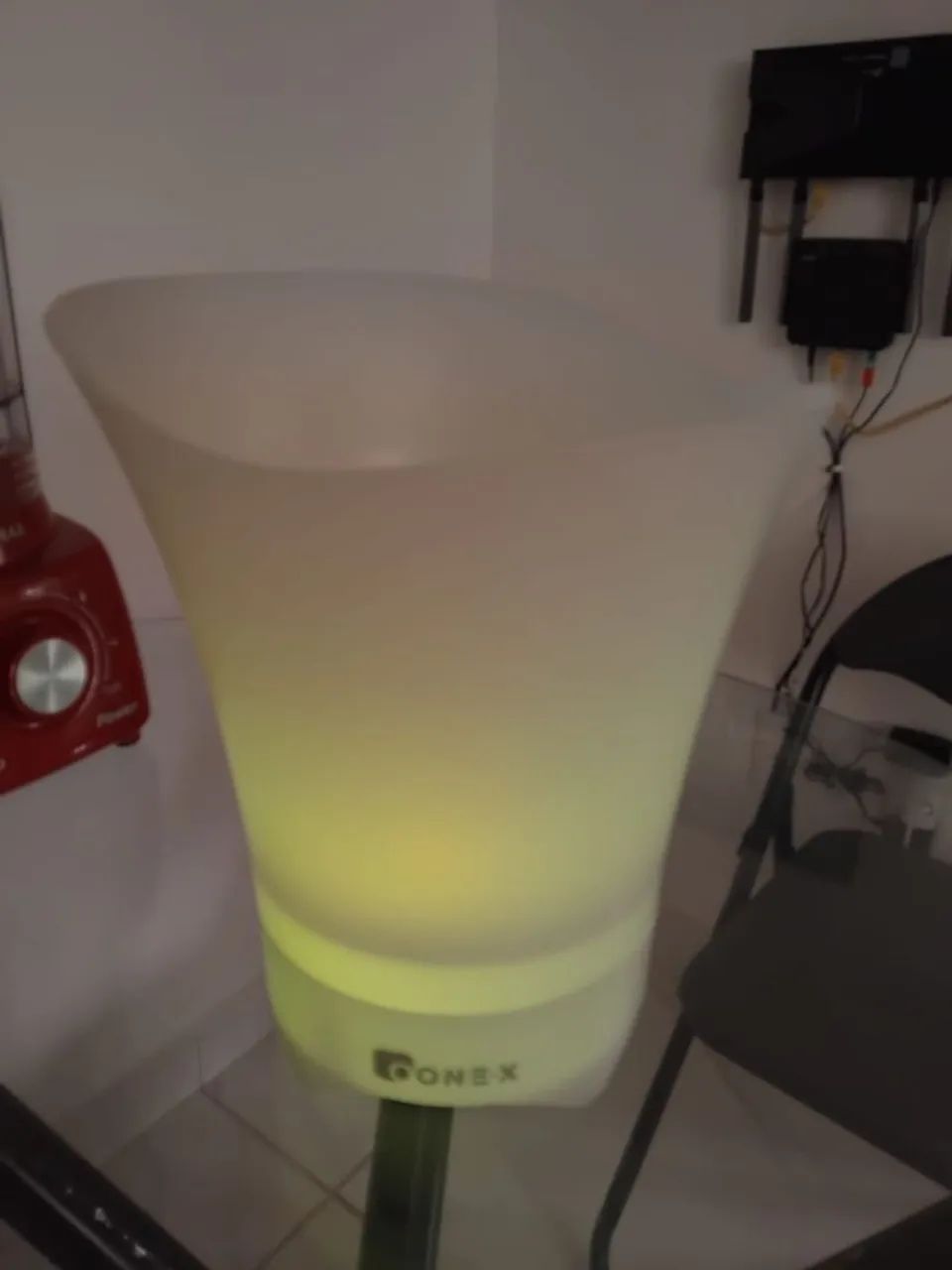 Balde de bebidas com caixa de som