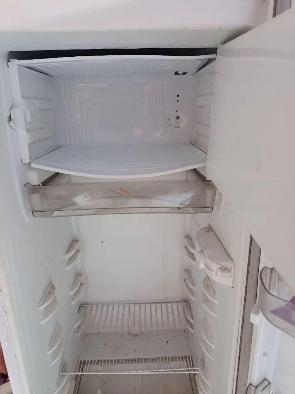 Geladeira com defeito - Foto 4