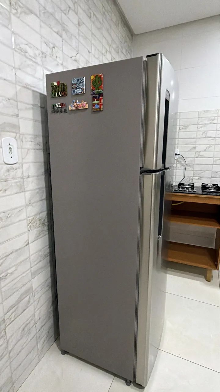 GELADEIRA INOX FROST FREE ELECTROLUX NOVA - Foto 2