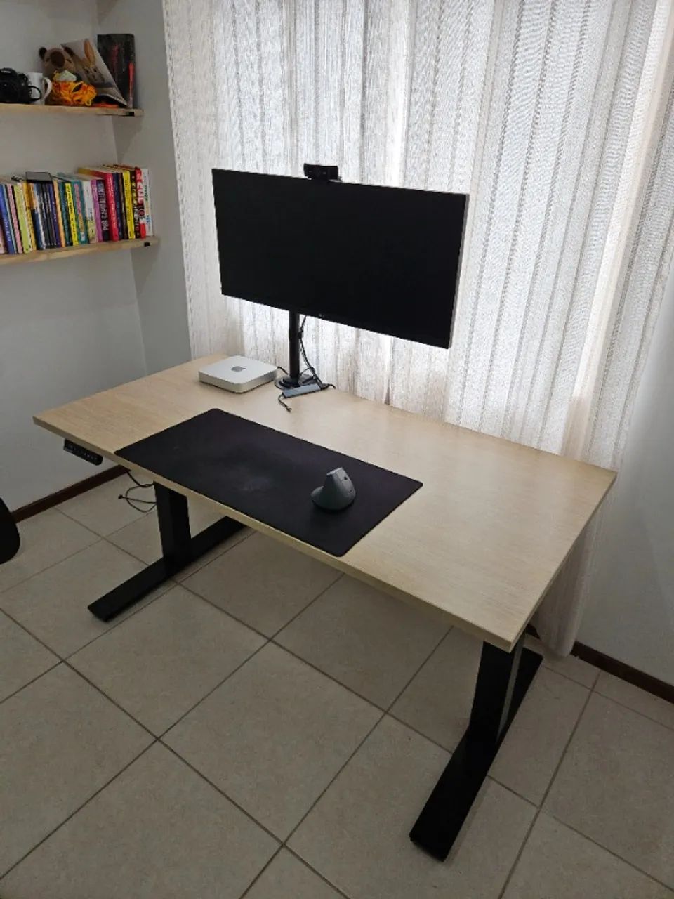 Mesa com ajuste de altura elétrico (Geniodesk Pro) - Foto 2