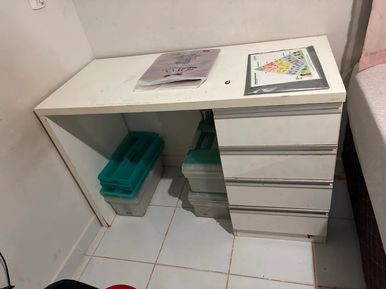 Mesa de quarto 