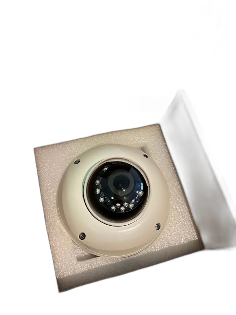 Câmera VIVOTEK FD8335H 1MP 720p Vandal IR Dome  - Foto 2