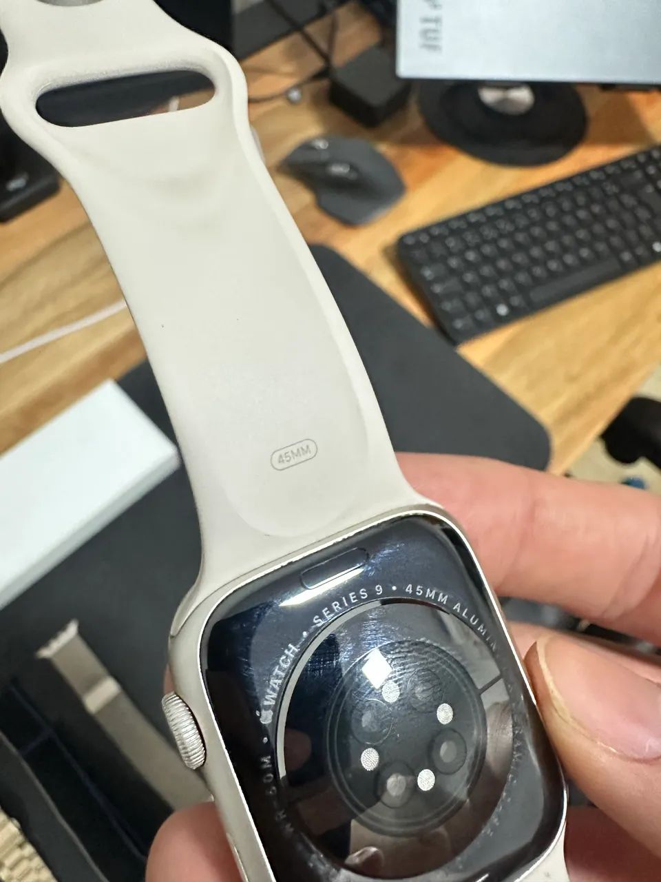 Apple Watch - Series 9 - Starlight - 45mm - Foto 4