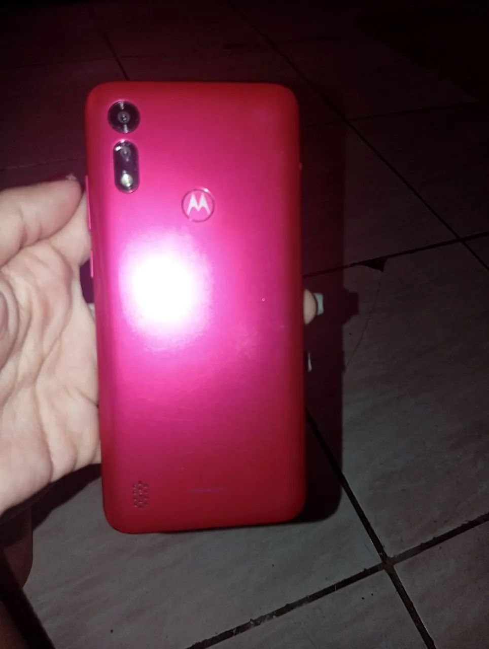 Vendo dois (2) celulares Motorola