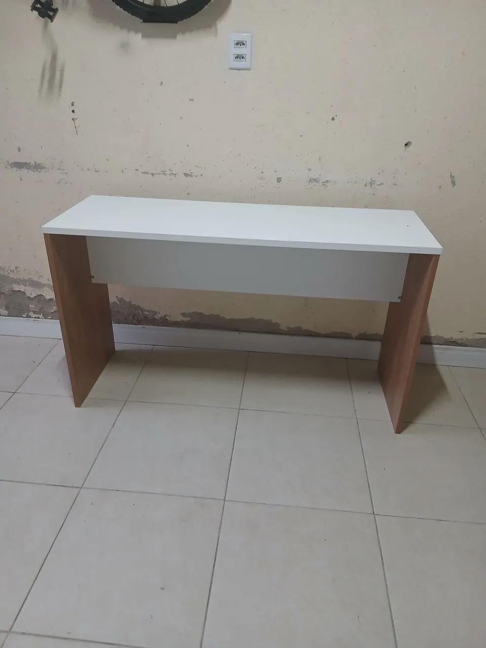 Mesa escrivania, escritório.