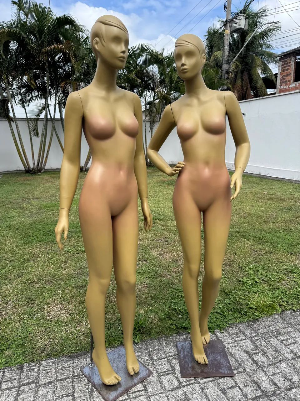 Manequim feminino para loja 