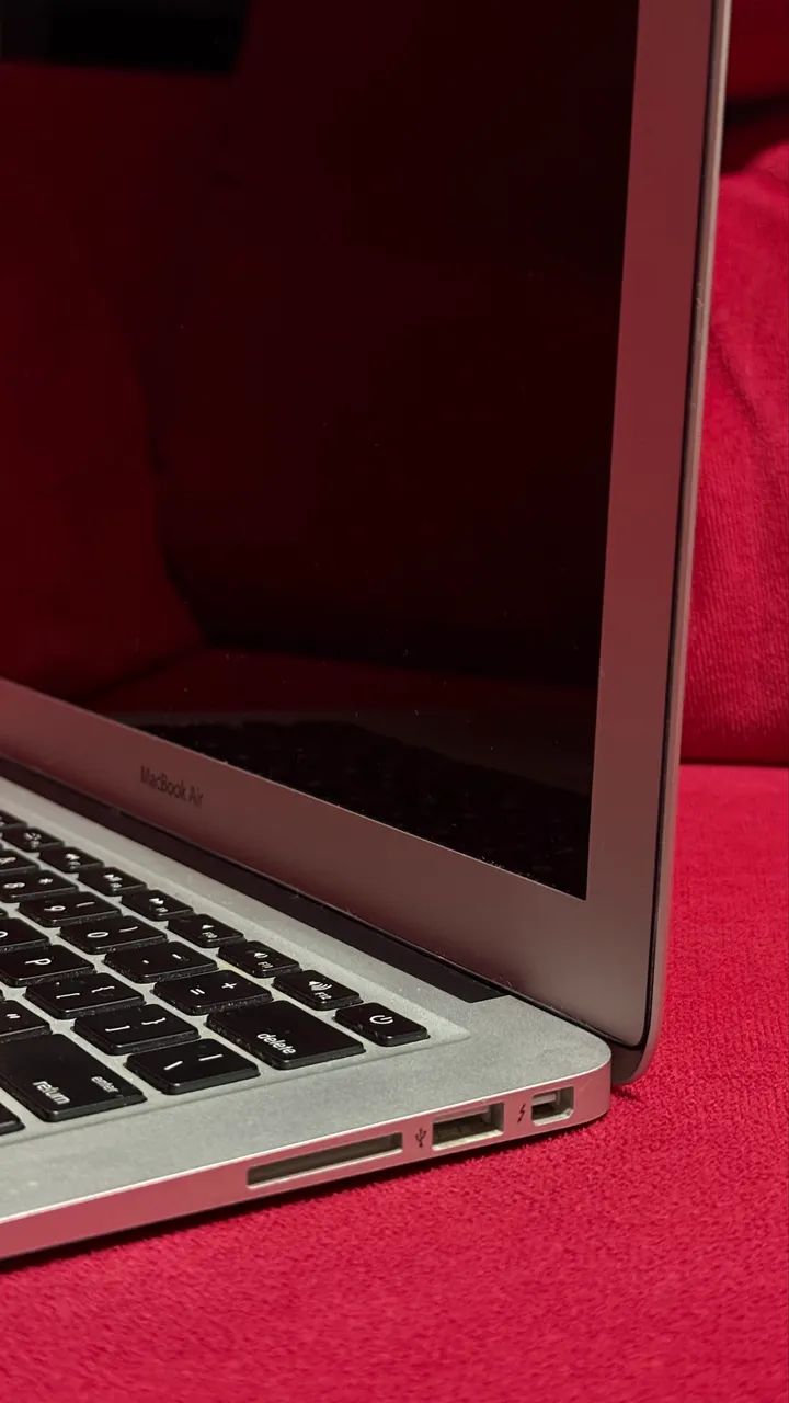 MacBook Air 13? 2015 | i5 8GB 128GB | Completo com Carregador
