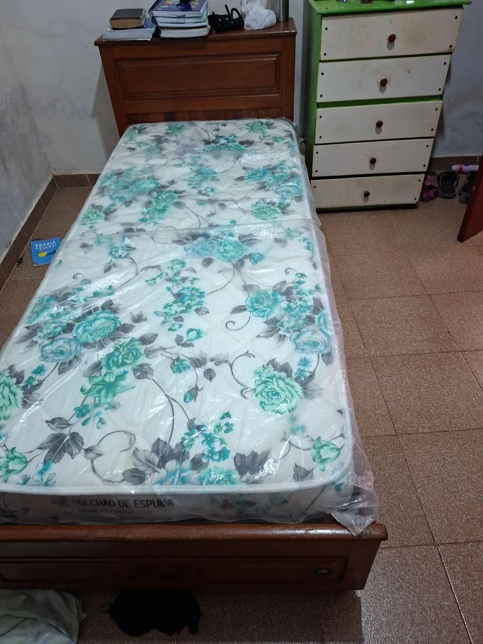 Cama  com colchão  - Foto 2