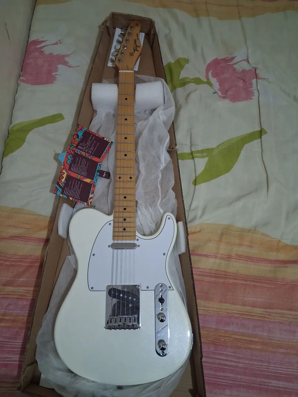 Guitarra Tagima TW modelo telecaste - Foto 3