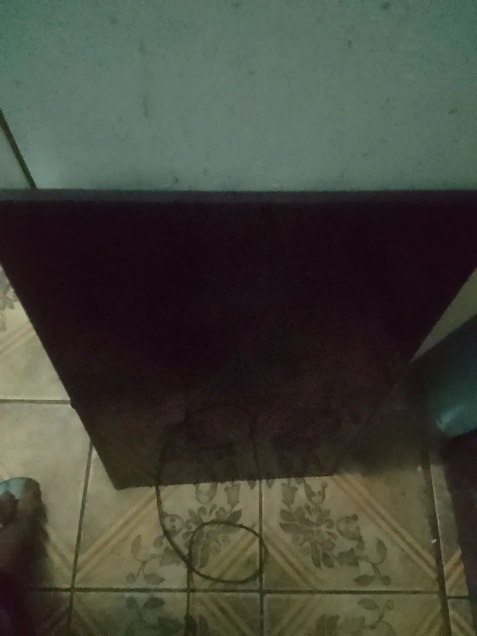 Vemdo tv com tela quebrada 