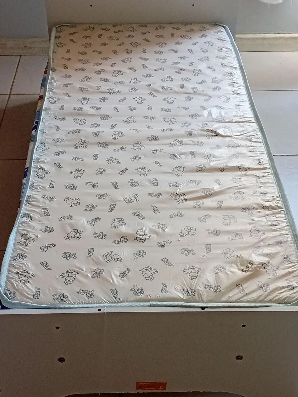 Cama infantil com colchão Ortobom - Foto 3