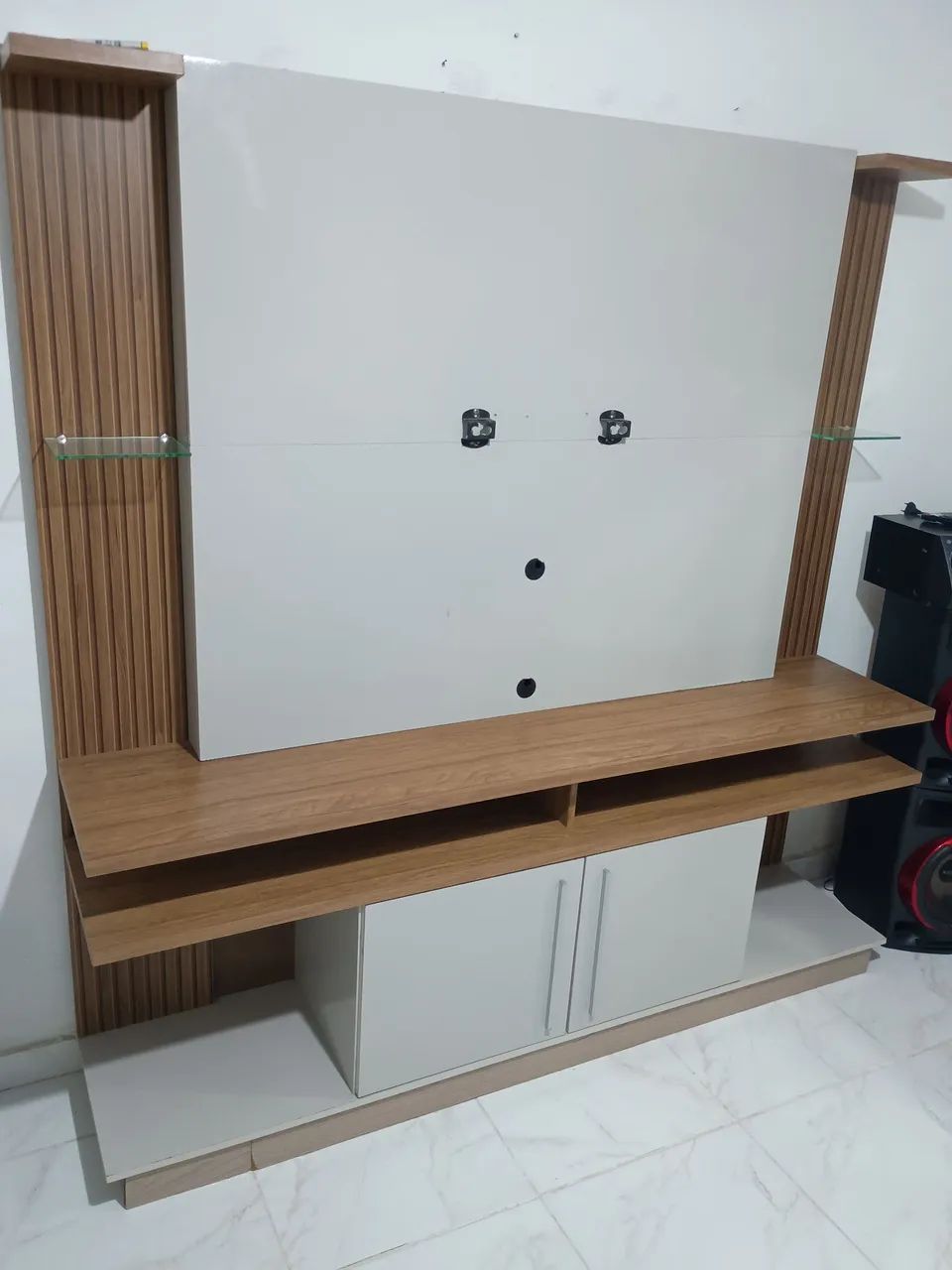 Rack painel semi-novo suporta TV até 60 polegadas - Foto 3