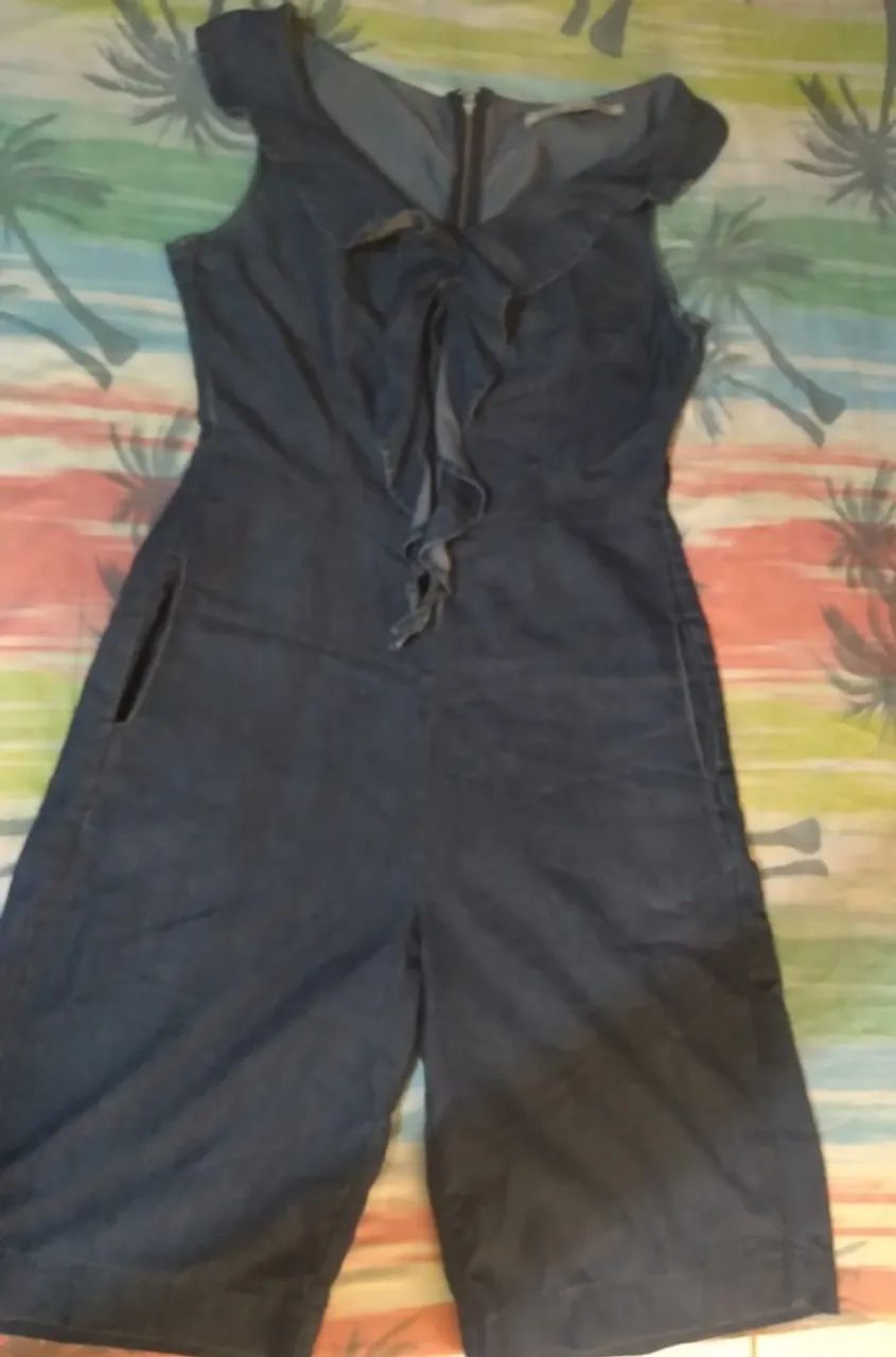 Macacão jeans pantacourt COLMEIA veste 40 - Foto 4