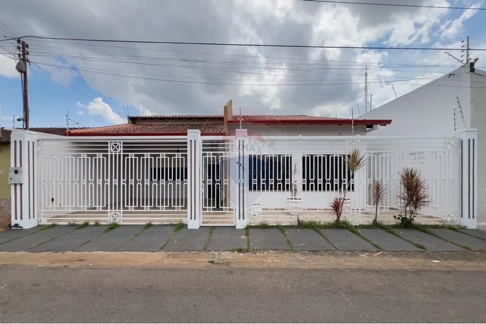 Espaço, Lazer e Versatilidade: Residência com Suíte Master a Instantes do Shopping