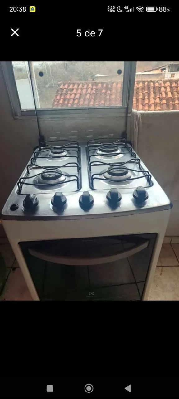 Fogão 4 bocas, Eletrolux + espremedor elétrico