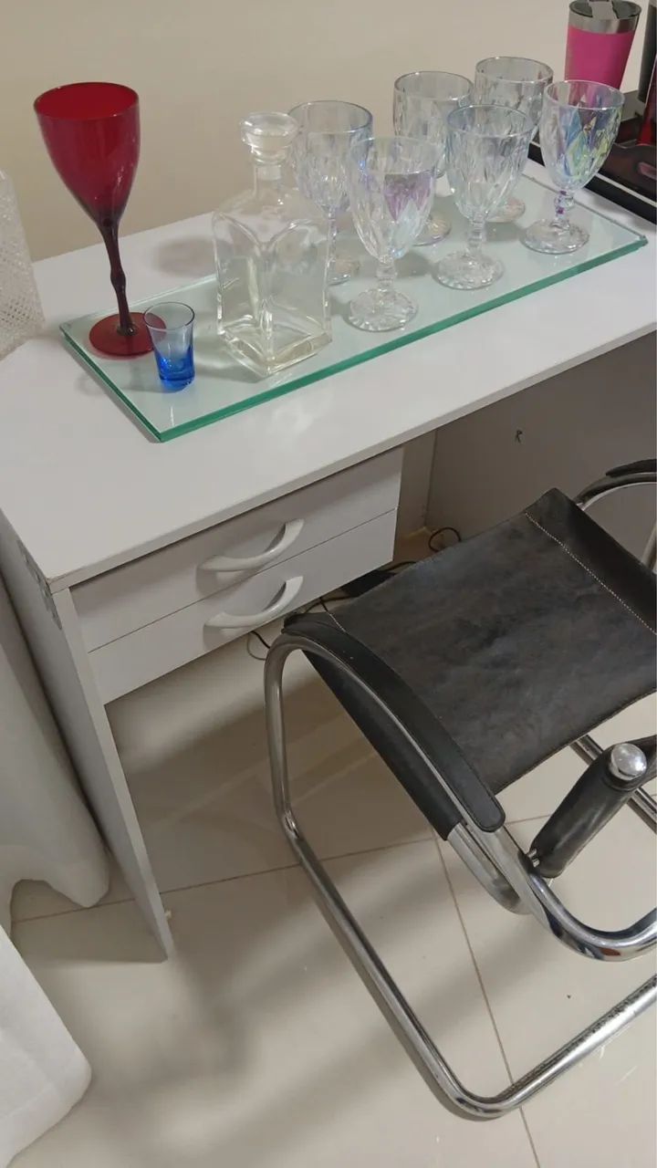 Vendo cadeira e essa mesa  - Foto 4