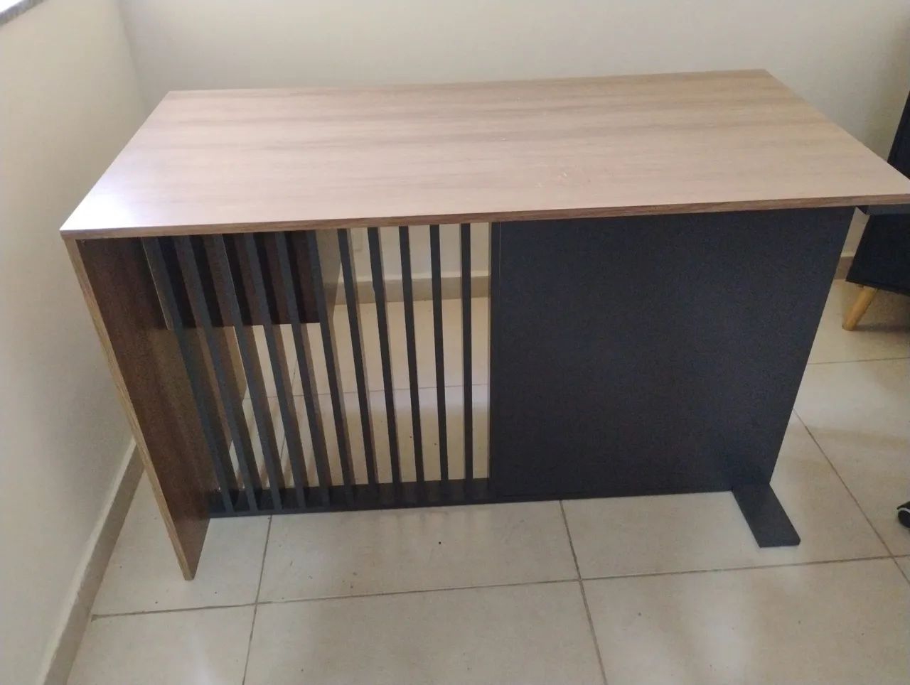 Mesa de escritório ripada  - Foto 4
