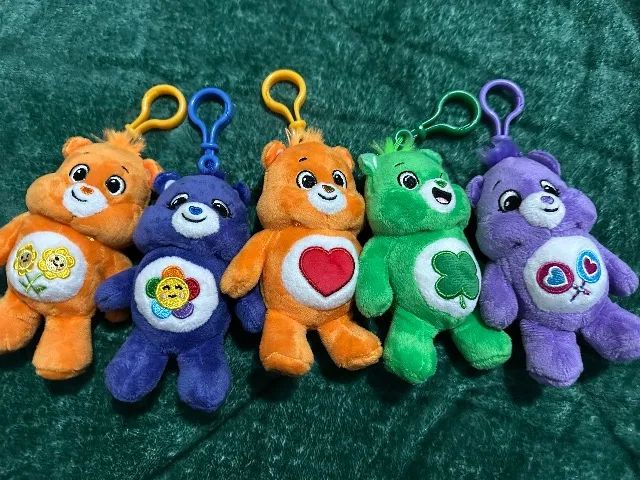5  chaveiros Ursinhos carinhos cacau show 