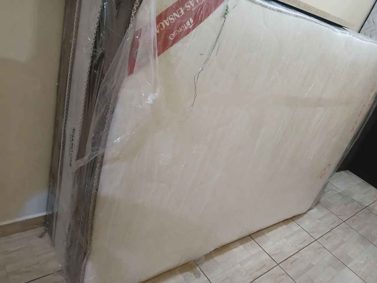 Vendo cama com cabeceira inclusa - Foto 2