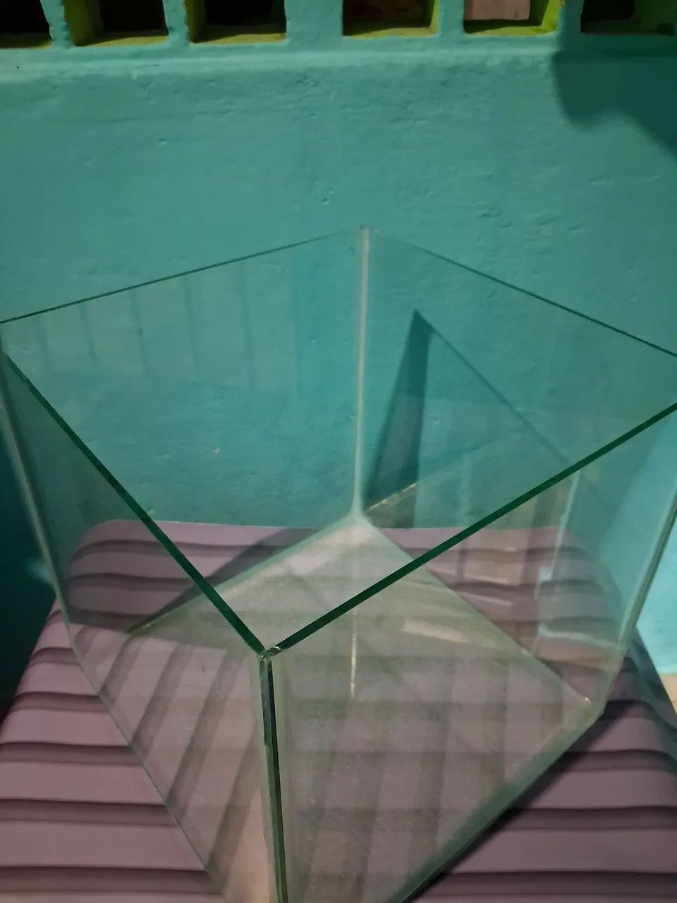 Aquário cubo de 30cm NOVO!  - Foto 3