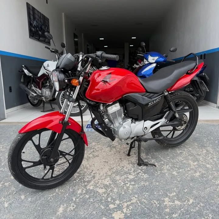 TITAN 150