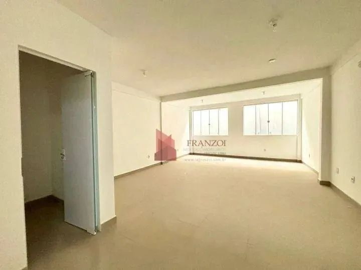 LOCAÇÃO: Sala Comercial - 29 m² - Cordeiros - Itajaí/SC