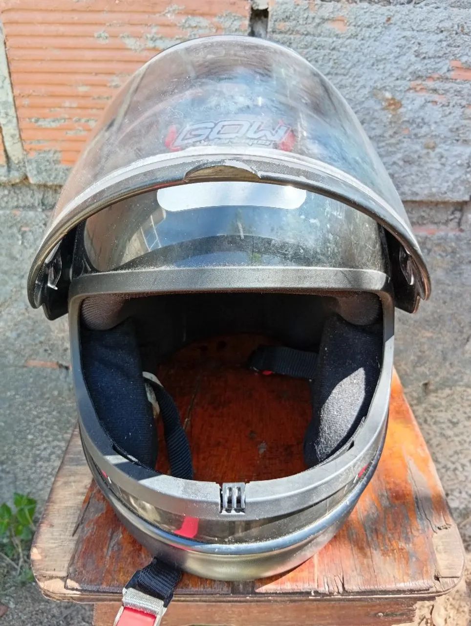 Capacete de motoqueiro gow semi novo  - Foto 3