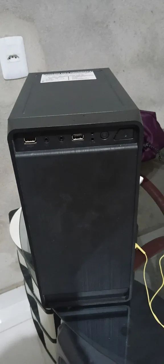 Vendo cpu pouco usado, problema na placa mãe. 