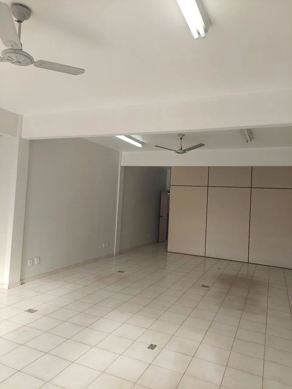 ALUGO - SALA COMERCIAL  2 mil - Foto 3