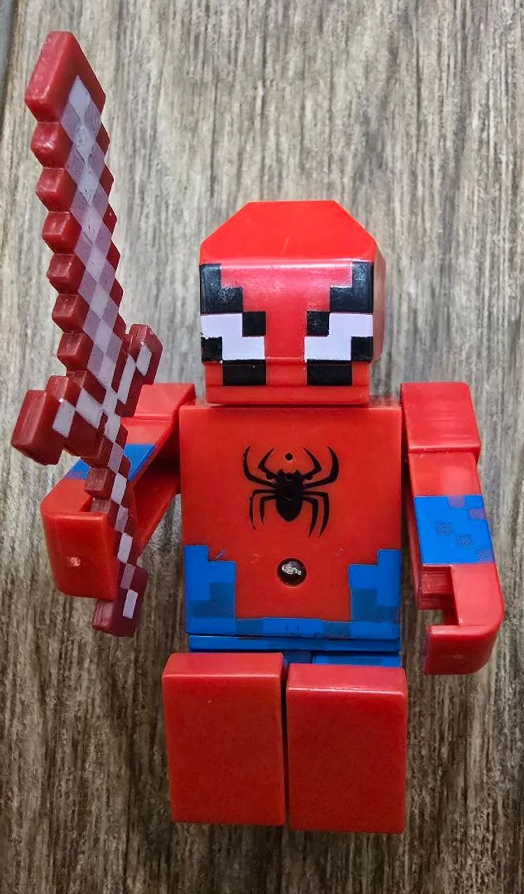 Boneco Homem Aranha estilo Minecraft com espada  - Foto 5