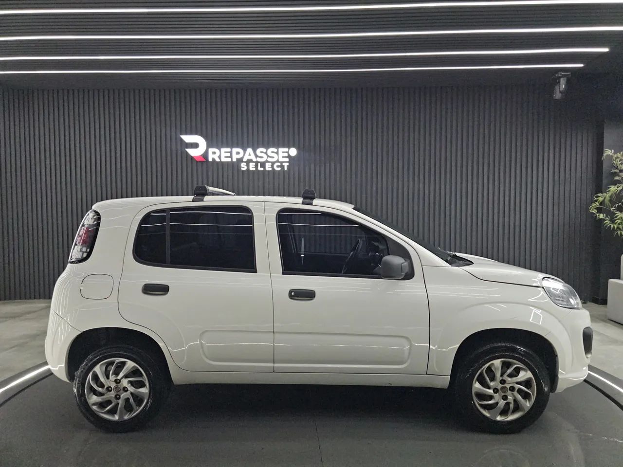 Fiat Uno Attractive 1.0 EVO Fire Flex 8V 5P 2020 - Foto 3