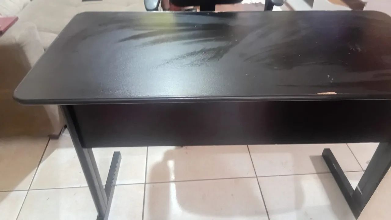 Vendo cadeira giratória e mesa escritório  - Foto 5