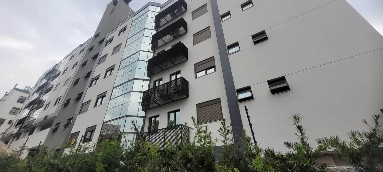 Apartamento de 2 dormitórios no Saco dos Limões