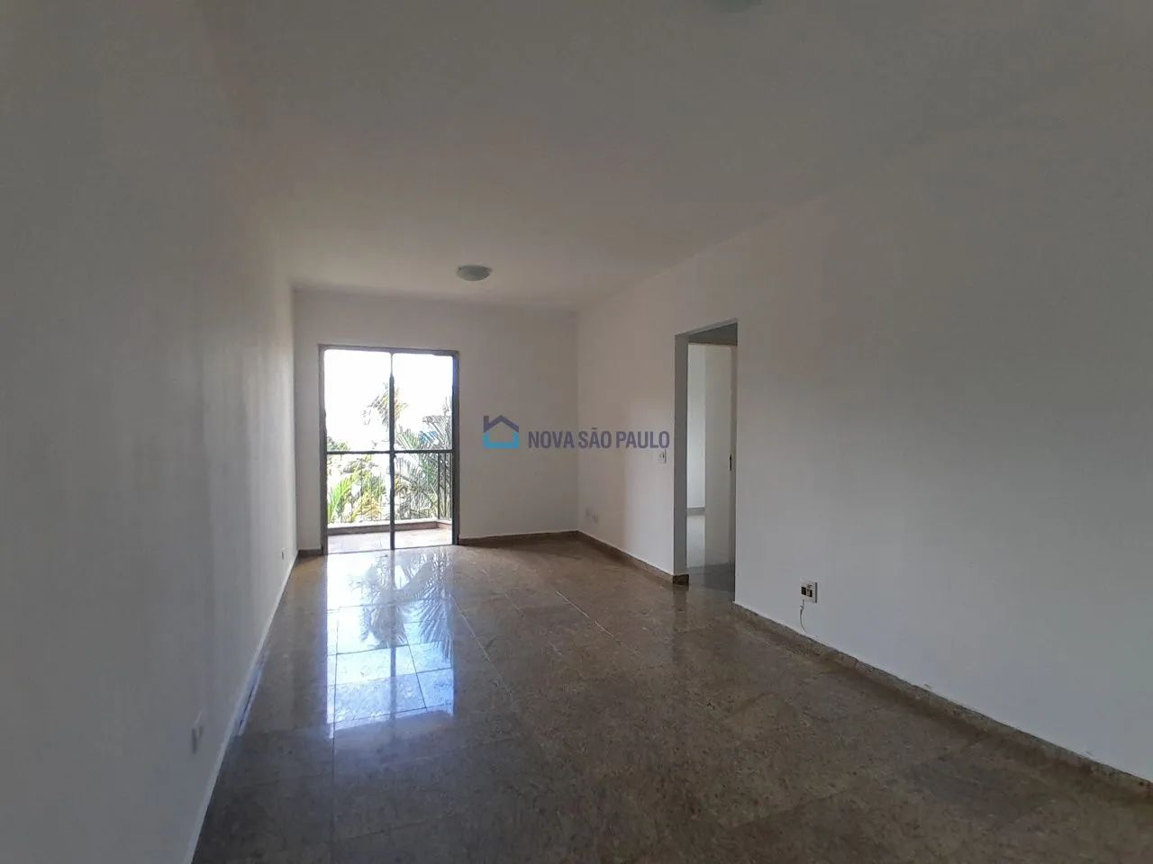 Apartamento 2 dormitórios na Vila Alexandria