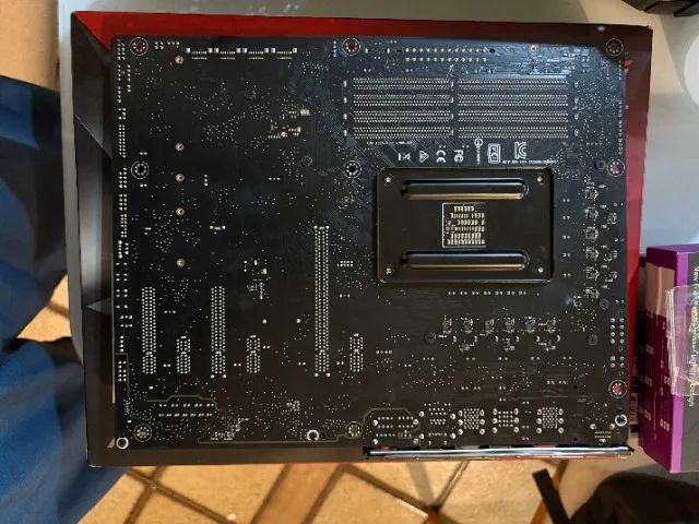 Kit Gamer High-End: Ryzen 7 3700X + Asus ROG Crosshair VI Hero